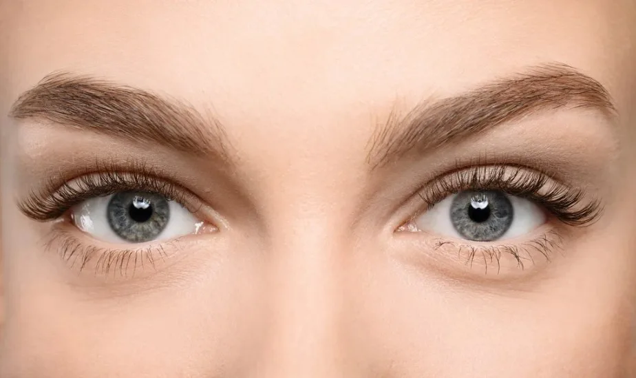 Deep-Set Eyes eye shape reference photo