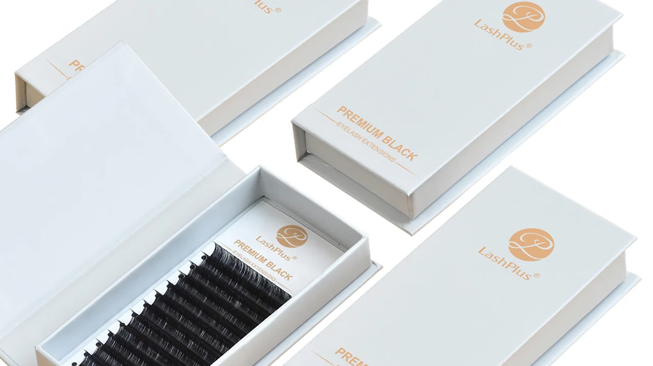 Private-label lash extension boxes with a filled tray